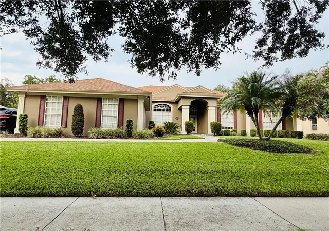 Photo 1 of Sale Pending at 3841 Winding Lake Cir, Orlando, FL 32835 | MLS# O6428682 | Listing updated on 2026-07-29