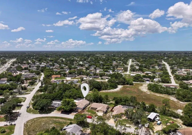 Photo 3 of Single family home for sale at 5137 Montford Cir, Spring Hill, FL 34606 | MLS# TB8533345 | Listing updated on 2026-10-15