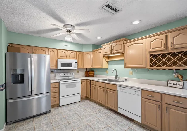 Photo 2 of Single family home for sale at 4135 Cotton Tail Dr, New Port Richey, FL 34653 | MLS# C7528901 | Listing updated on 2026-08-29