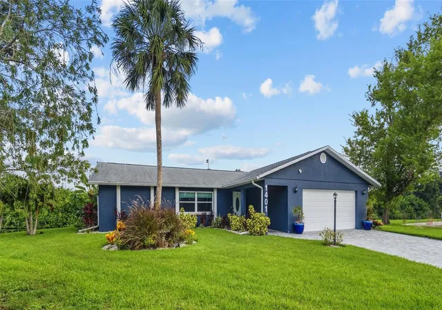 2nd image of 1401 Georgetowne Dr, Sarasota, FL 34232 | MLS# A4701255