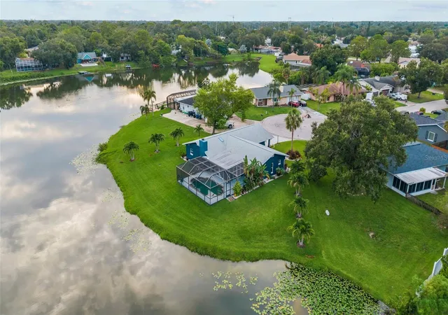 5th image of 1401 Georgetowne Dr, Sarasota, FL 34232 | MLS# A4701255