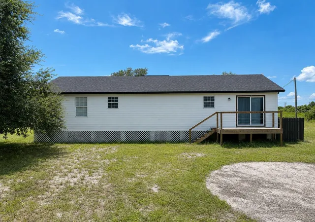 Photo 3 of Single family home for sale at 1416 Wells Ave, Lehigh Acres, FL 33972 | MLS# L4963858 | Listing updated on 2026-10-07