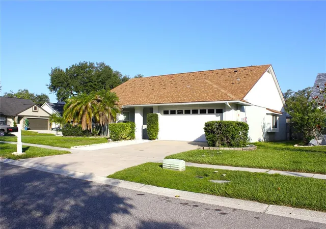 Photo 2 of Single family home for sale at 1913 Firethorn Ct, Brandon, FL 33511 | MLS# TB8533359 | Listing updated on 2026-07-29