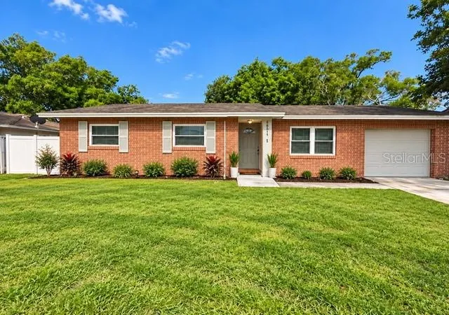 Photo 3 of Single family home for sale at 5814 Hammon Dr, Tampa, FL 33619 | MLS# TB8533360 | Listing updated on 2026-10-08
