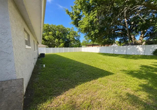 Photo 10 of Single family home for sale at 5814 Hammon Dr, Tampa, FL 33619 | MLS# TB8533360 | Listing updated on 2026-08-14