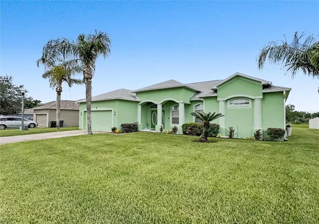 Photo 2 of Single family home for sale at 8155 Woodvine Cir, Lakeland, FL 33810 | MLS# TB8533367 | Listing updated on 2026-07-28