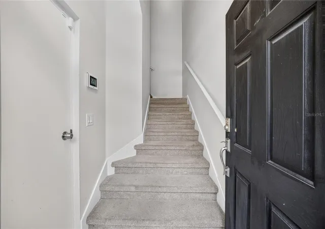 3rd image of 380 Ashley Brooke Ct, APOPKA, FL 32712