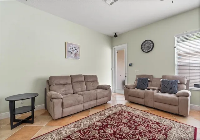 4th image of 1530 Tally Cir, Oviedo, FL 32765 | MLS# O6428714