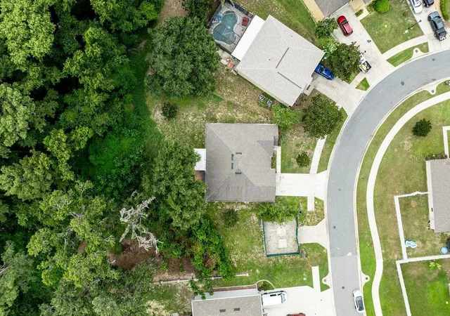 Photo 3 of Single family home for sale at 7830 Sloewood Dr, Leesburg, FL 34748 | MLS# G5115633 | Listing updated on 2026-08-12