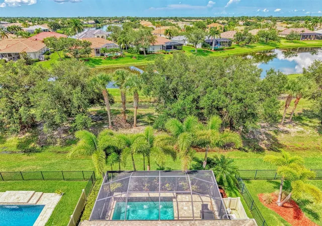 Photo 3 of Single family home for sale at 8467 Nandina Dr, Sarasota, FL 34240 | MLS# A4701262 | Listing updated on 2026-08-22