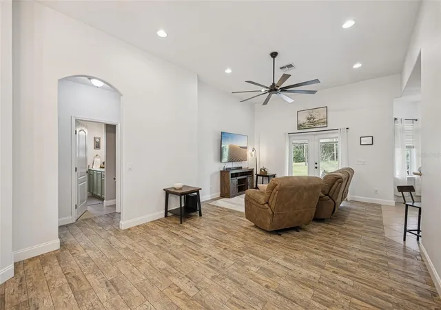 Photo 3 of Single family home for sale at 41220 Alder Way, Eustis, FL 32736 | MLS# G5115635 | Listing updated on 2026-09-02