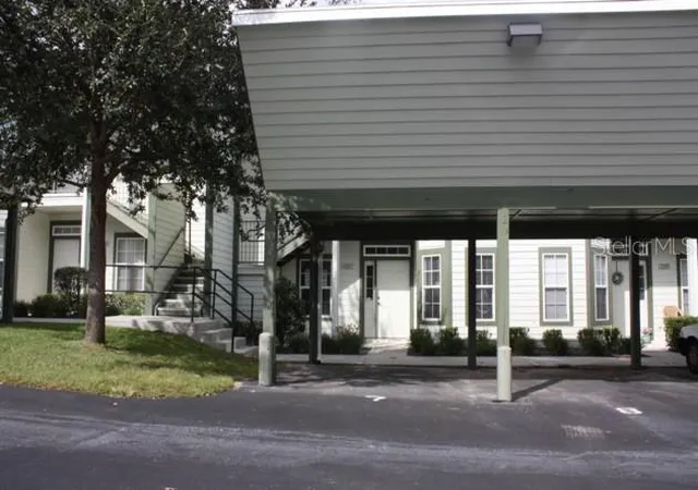 1st image of 2935 Ne 7th St #207, Ocala, FL 34470 | MLS# OM729305