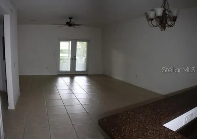 2nd image of 2935 Ne 7th St #207, Ocala, FL 34470 | MLS# OM729305
