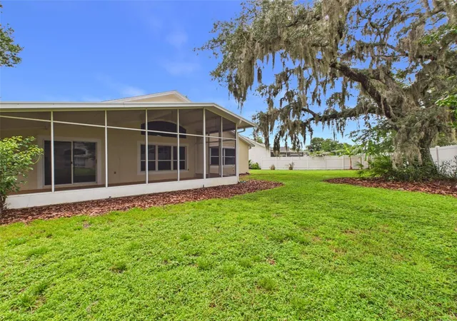 Photo 4 of Single family home for sale at 35601 Wickingham Ct, Zephyrhills, FL 33541 | MLS# OM729309 | Listing updated on 2026-08-24