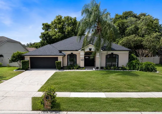 Photo 1 of Single family home for sale at 623 Yorkshire Dr, Oviedo, FL 32765 | MLS# O6428740 | Listing updated on 2026-09-22