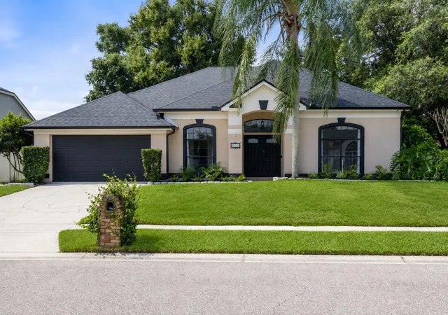Photo 2 of Single family home for sale at 623 Yorkshire Dr, Oviedo, FL 32765 | MLS# O6428740 | Listing updated on 2026-09-22