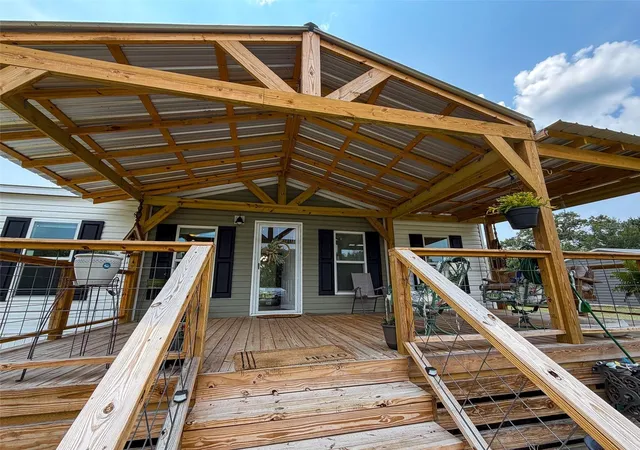 Photo 3 of Manufactured home for sale at 330 Sw Chalet Ter, Fort White, FL 32038 | MLS# GC542275 | Listing updated on 2026-08-13