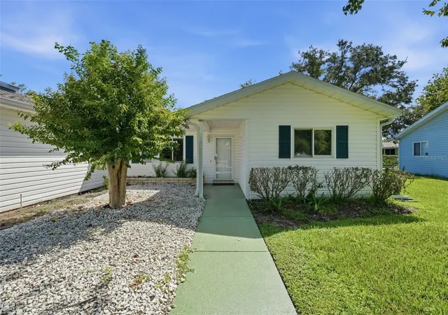 Photo 2 of Single family home for sale at 17989 Se 106th Court, Summerfield, FL 34491 | MLS# G5115640 | Listing updated on 2026-08-15