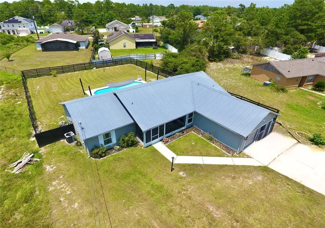 Photo 3 of Single family home for sale at 1812 Whipple Dr, Deltona, FL 32738 | MLS# O6428769 | Listing updated on 2026-09-15