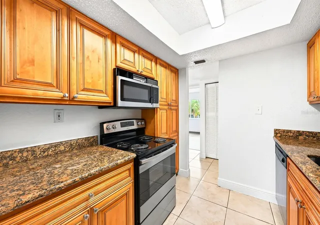 Photo 3 of Condo for sale at 4737 S Texas Ave #4737D, Orlando, FL 32839 | MLS# O6428773 | Listing updated on 2026-10-13