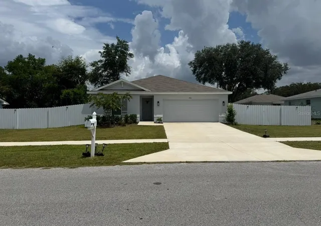 Photo 1 of Single family home for sale at 3561 Sw 150th Loop, Ocala, FL 34473 | MLS# OM729322 | Listing updated on 2026-09-01