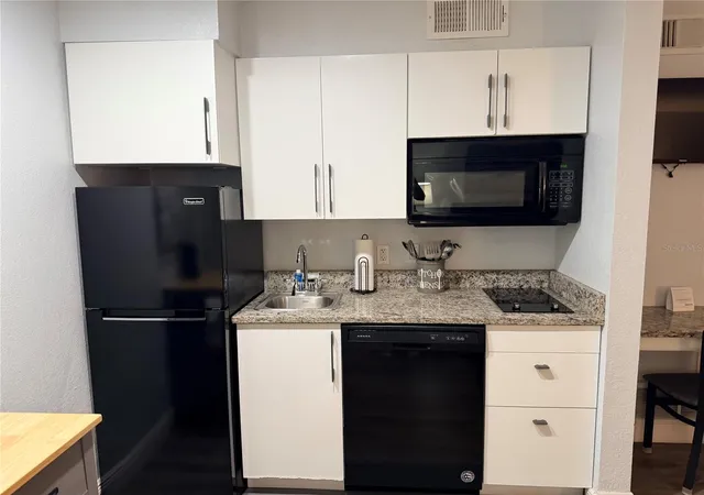 Photo 3 of Condo for sale at 3100 Parkway Blvd #727, Kissimmee, FL 34747 | MLS# S5154541 | Listing updated on 2026-08-01