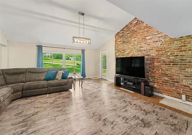 3rd image of 434 Hamlin Wy, Brooksville, FL 34601 | MLS# TB8533438