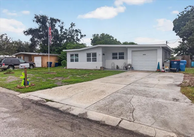 Photo 3 of Single family home for sale at 10538 Agate Ct, Port Richey, FL 34668 | MLS# TB8533439 | Listing updated on 2026-08-28