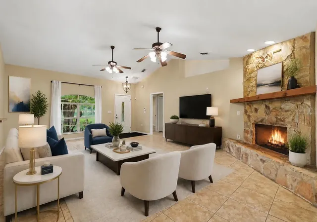 Photo 3 of Single family home for sale at 4618 Reola Rd, Dover, FL 33527 | MLS# TB8533447 | Listing updated on 2026-09-22