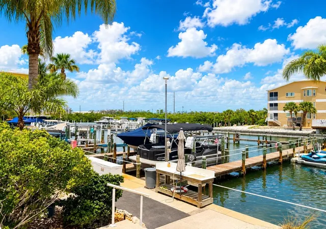 Photo 4 of Condo for sale at 2424 Placida Rd #C104, Englewood, FL 34224 | MLS# A4701290 | Listing updated on 2026-09-30