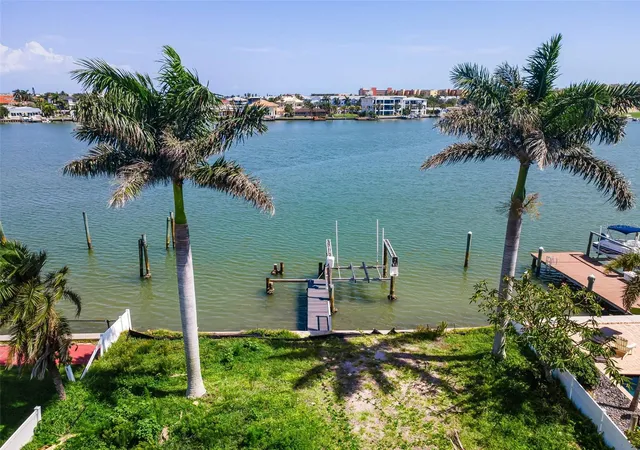 Photo 4 of Land for sale at 17043 Dolphin Dr, North Redington Beach, FL 33708 | MLS# TB8533449 | Listing updated on 2026-08-10