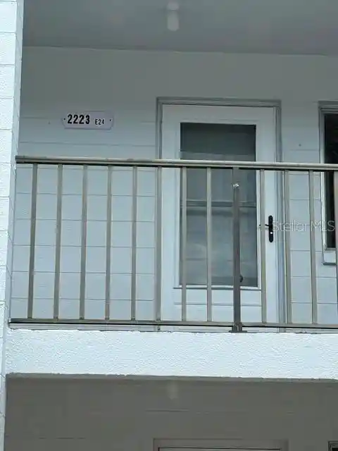 Listing Photo 2 - Condo for sale in 2223 Sunset Dr located at 2223 Sunset Dr, BRADENTON, FL 34207 - Unit #E24