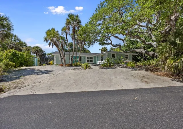 5th image of 4055 Bay Oaks Cir, Englewood, FL 34223 | MLS# A4701300