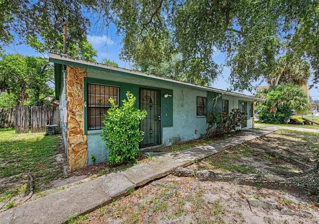 Photo 4 of Single family home for sale at 8605 N 12th Street, Tampa, FL 33604 | MLS# TB8533465 | Listing updated on 2026-08-24