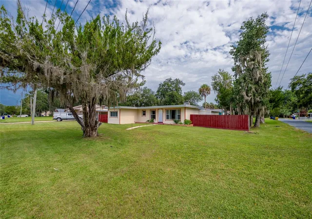 Photo 2 of Single family home for sale at 1101 16th Street, Edgewater, FL 32132 | MLS# V4950445 | Listing updated on 2026-09-03