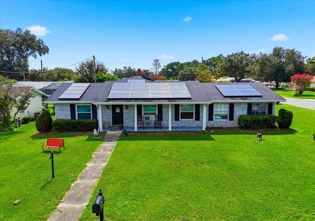 Photo 1 of Single family home for sale at 408 Lanier Ln, Winter Haven, FL 33884 | MLS# O6428832 | Listing updated on 2026-08-14