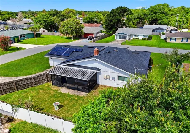 Photo 3 of Single family home for sale at 408 Lanier Ln, Winter Haven, FL 33884 | MLS# O6428832 | Listing updated on 2026-08-14