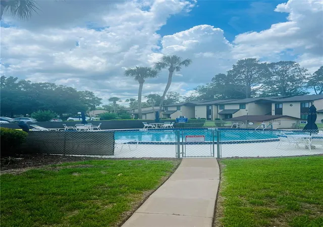 Listing Photo 4 - Condo for sale in building located at 625 Midway Dr, OCALA, FL 34472 - Unit #B