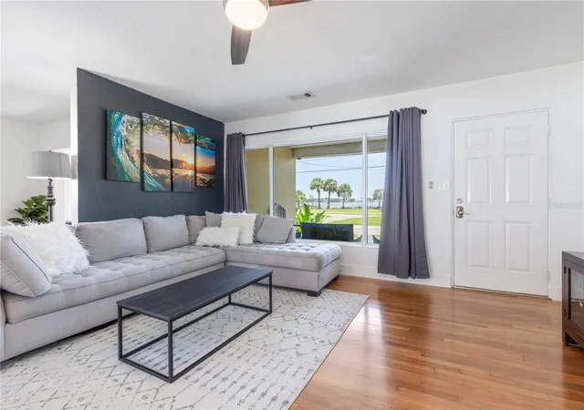 Photo 3 of Single family home for sale at 504 Riverside Dr, Daytona Beach, FL 32117 | MLS# FC320266 | Listing updated on 2026-09-25