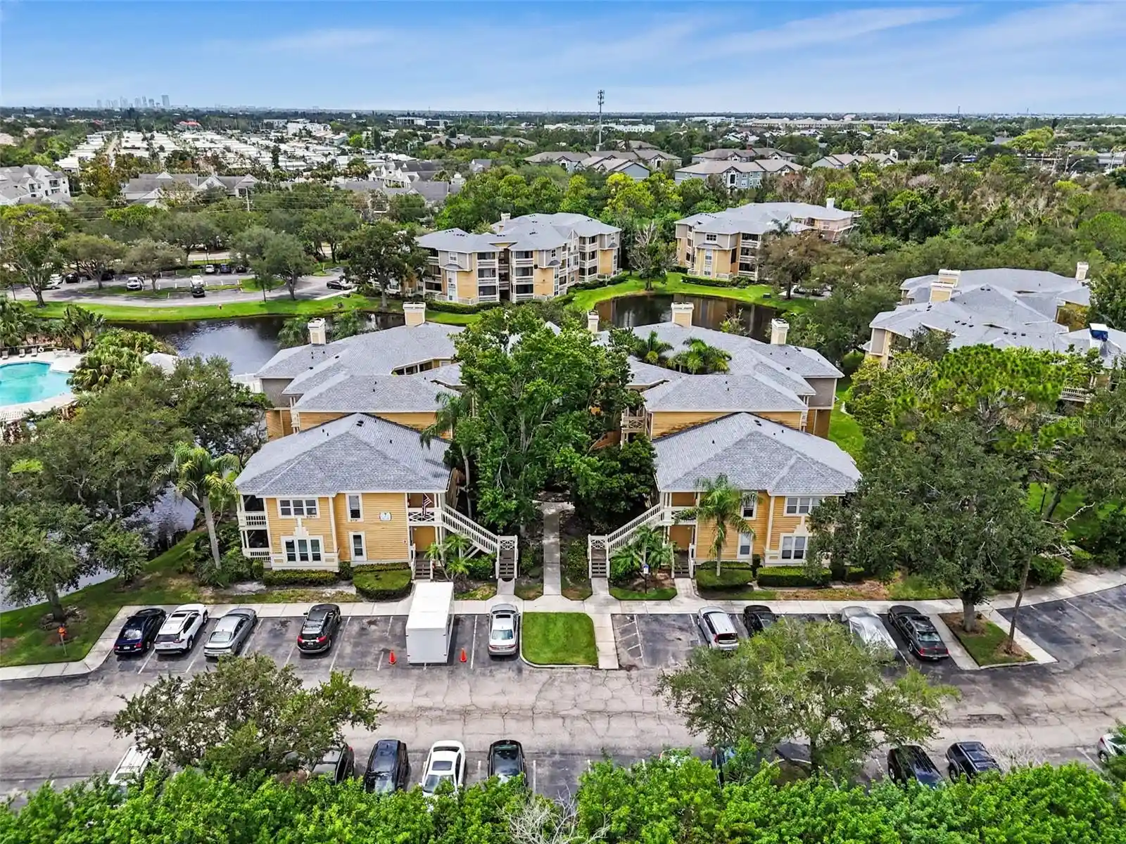 Listing Photo 2 - Condo for sale in 115 112Th Ave Ne located at 115 112Th Ave Ne, St. Petersburg, FL 33716 - Unit #726