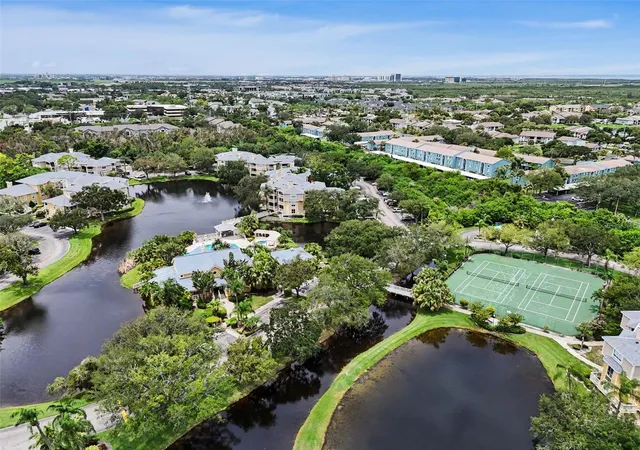 Listing Photo 2 - Condo for sale in building located at 115 112Th Ave Ne, St. Petersburg, FL 33716 - Unit #726