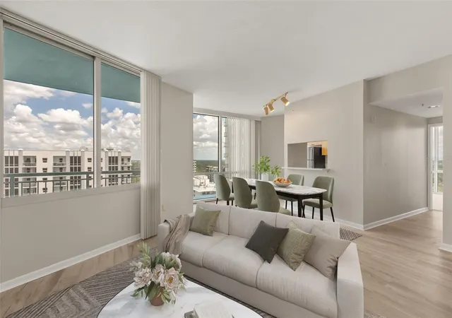 Photo 3 of Condo for sale at 322 E Central Blvd #1910, Orlando, FL 32801 | MLS# O6428866 | Listing updated on 2026-09-08