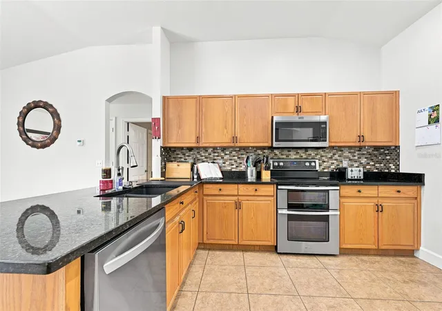 3rd image of 3720 Treeline Dr, Valrico, FL 33596 | MLS# TB8533525
