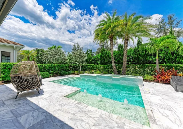 Photo 2 of Sale Pending at 5060 Simons Ct, Bradenton, FL 34211 | MLS# W7888049 | Listing updated on 2026-10-09