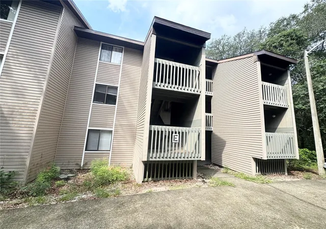 1st image of 83 Se 16th Ave #E303, Gainesville, FL 32601 | MLS# GC542288