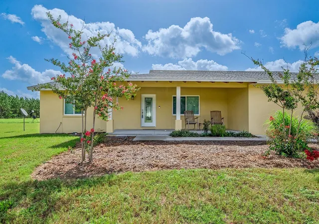 Photo 3 of Single family home for sale at 4261 Nw 57th Court, Chiefland, FL 32626 | MLS# GC542290 | Listing updated on 2026-09-21