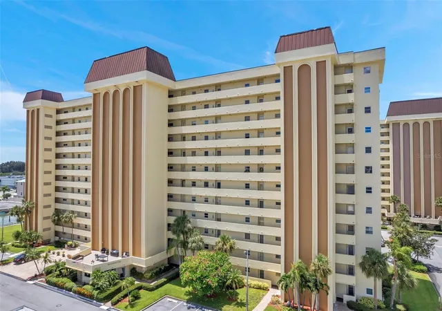 Photo 49 of Condo for sale at 4550 Cove Cir #1009, Saint Petersburg, FL 33708 | MLS# TB8533540 | Listing updated on 2026-09-05