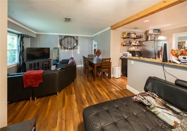 Photo 2 of Single family home for sale at 304 E Hydrangia St, Tampa, FL 33612 | MLS# TB8533545 | Listing updated on 2026-09-01