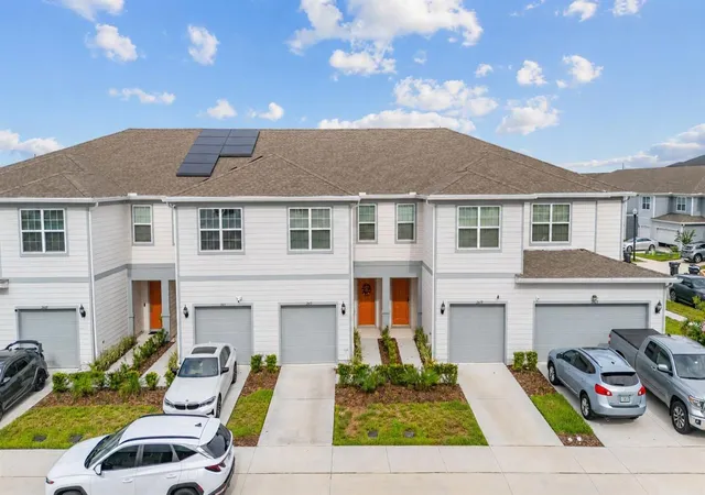 Photo 1 of Townhouse for sale at 2615 Winsome Way, Davenport, FL 33896 | MLS# S5154557 | Listing updated on 2026-09-30