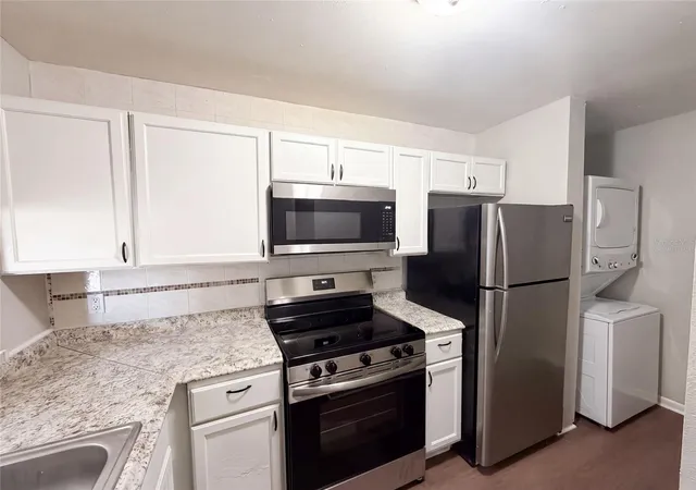 Photo 2 of Condo for sale at 5213 Via Hacienda Cir #307, Orlando, FL 32839 | MLS# O6428890 | Listing updated on 2026-09-18